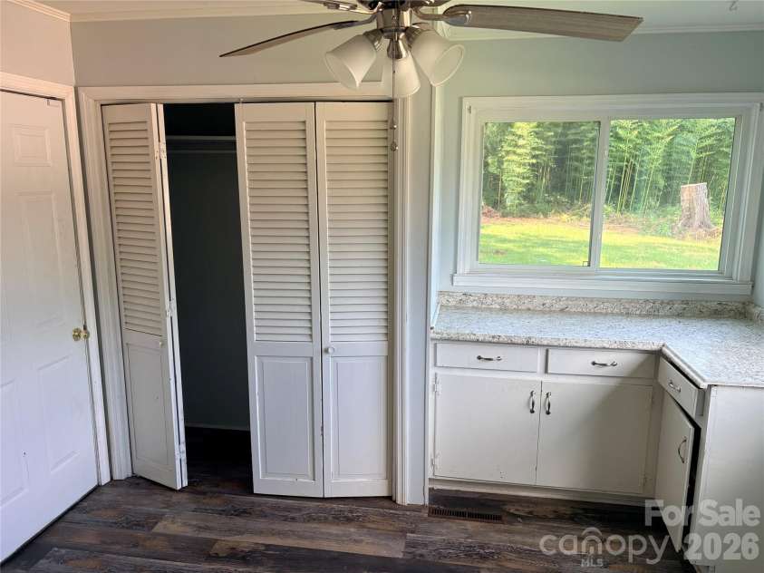 711 Arthur Boulevard, Union, SC 29379.  MLS# CAR4407809, YatesRealty ID 39966. Laundry Room