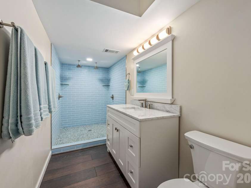 8308 Knights Bridge Road, Charlotte, NC 28210.  MLS# CAR4407815, YatesRealty ID 39967. 