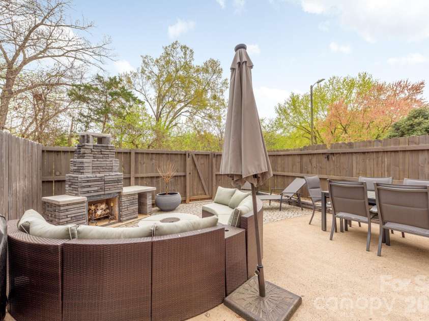 8308 Knights Bridge Road, Charlotte, NC 28210.  MLS# CAR4407815, YatesRealty ID 39967. 