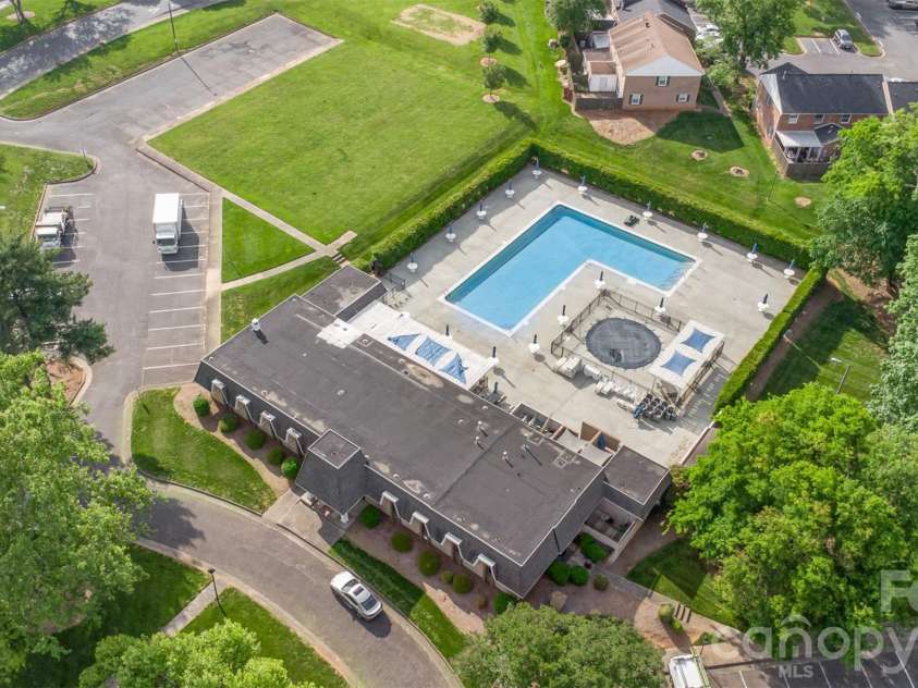 8308 Knights Bridge Road, Charlotte, NC 28210.  MLS# CAR4407815, YatesRealty ID 39967. 