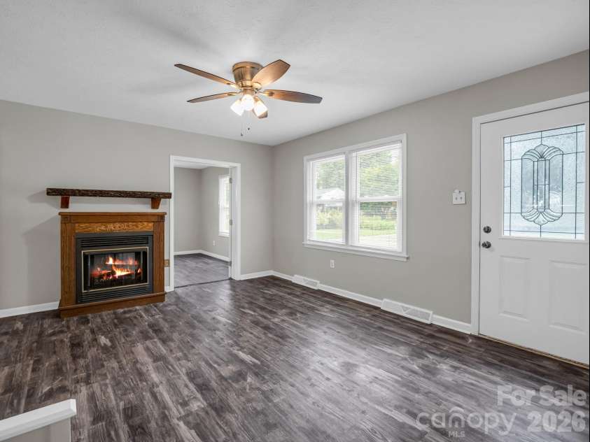 119 Scenic View Drive, Swannanoa, NC 28778.  MLS# CAR4402505, YatesRealty ID 39968. 