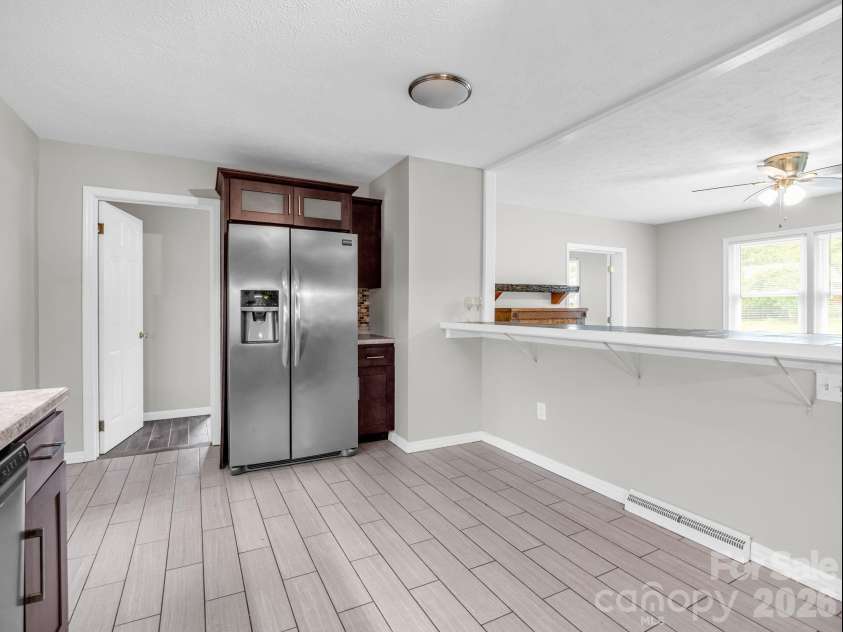 119 Scenic View Drive, Swannanoa, NC 28778.  MLS# CAR4402505, YatesRealty ID 39968. 