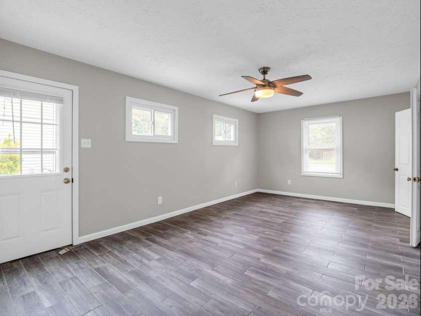 119 Scenic View Drive, Swannanoa, NC 28778.  MLS# CAR4402505, YatesRealty ID 39968. 