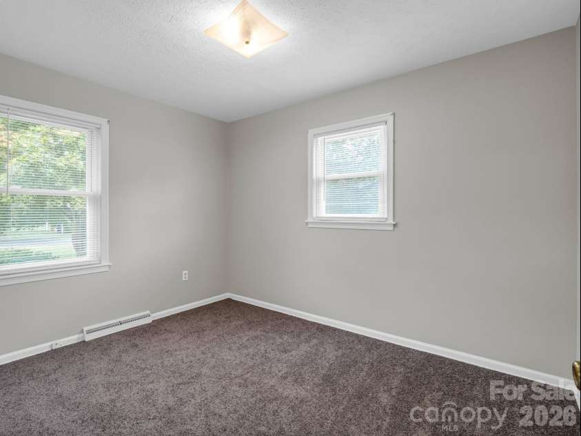 119 Scenic View Drive, Swannanoa, NC 28778.  MLS# CAR4402505, YatesRealty ID 39968. 