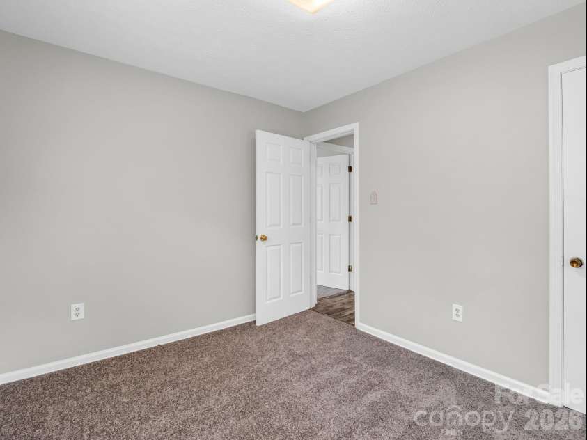 119 Scenic View Drive, Swannanoa, NC 28778.  MLS# CAR4402505, YatesRealty ID 39968. 