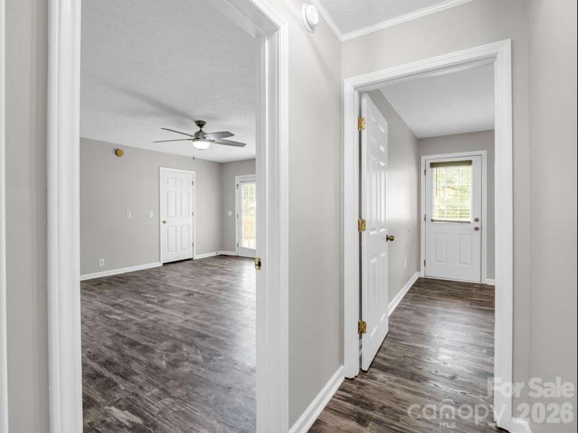 119 Scenic View Drive, Swannanoa, NC 28778.  MLS# CAR4402505, YatesRealty ID 39968. 