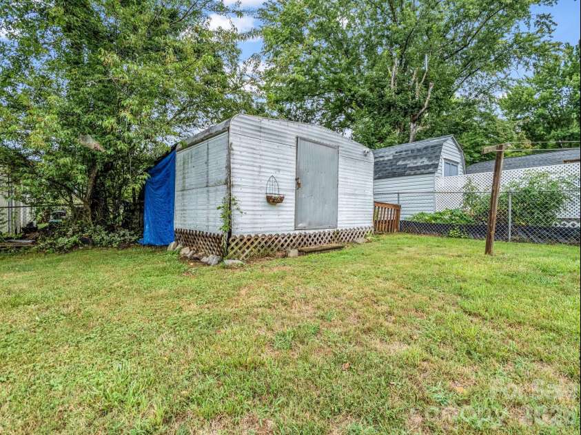 119 Scenic View Drive, Swannanoa, NC 28778.  MLS# CAR4402505, YatesRealty ID 39968. 