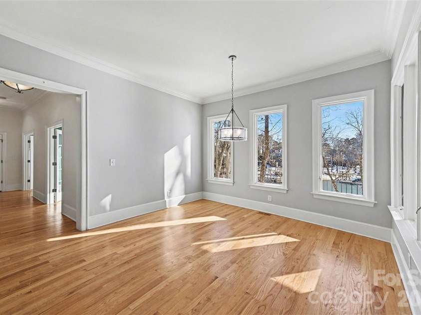 4526 Island Waters Drive, Denver, NC 28037.  MLS# CAR4341162, YatesRealty ID 3997. Breakfast nook