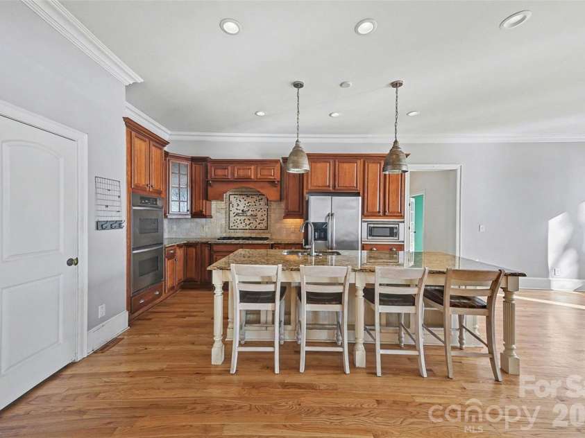 4526 Island Waters Drive, Denver, NC 28037.  MLS# CAR4341162, YatesRealty ID 3997. Kitchen