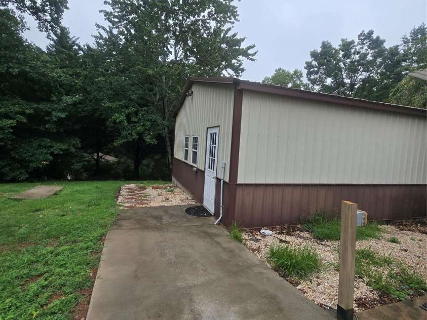 2734 Orchard Street, Newton, NC 28658.  MLS# CAR4407712, YatesRealty ID 39970. 