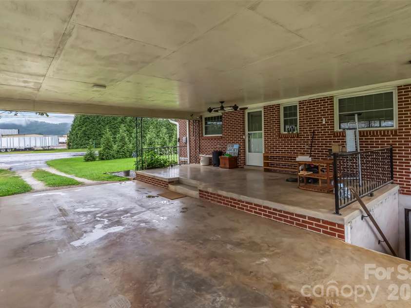 8647 US 221 Highway, Marion, NC 28752.  MLS# CAR4407828, YatesRealty ID 39972. 