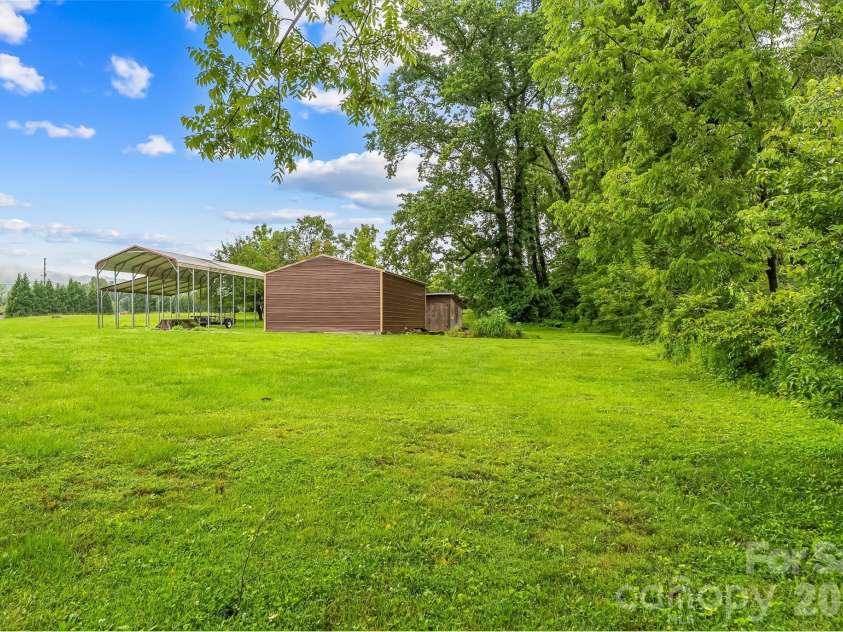 8647 US 221 Highway, Marion, NC 28752.  MLS# CAR4407828, YatesRealty ID 39972. 
