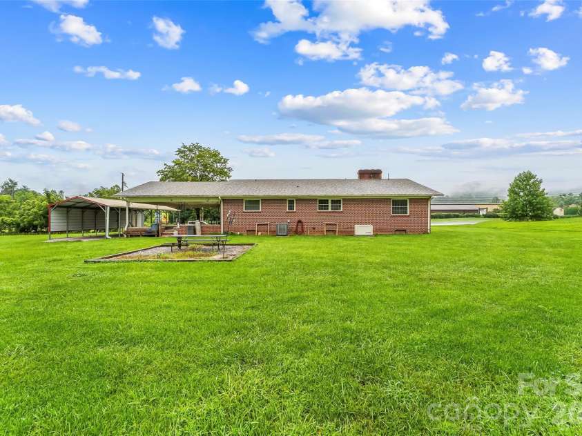 8647 US 221 Highway, Marion, NC 28752.  MLS# CAR4407828, YatesRealty ID 39972. 