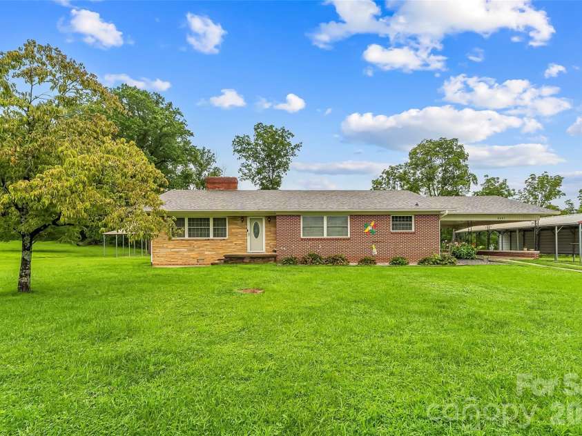 8647 US 221 Highway, Marion, NC 28752.  MLS# CAR4407828, YatesRealty ID 39972. 