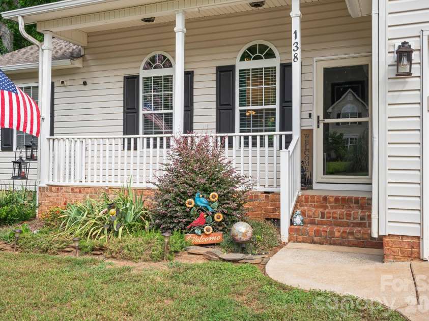 138 Valley Glen Drive, Troutman, NC 28166.  MLS# CAR4406093, YatesRealty ID 39973. 