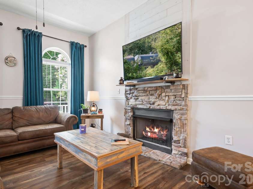138 Valley Glen Drive, Troutman, NC 28166.  MLS# CAR4406093, YatesRealty ID 39973. 
