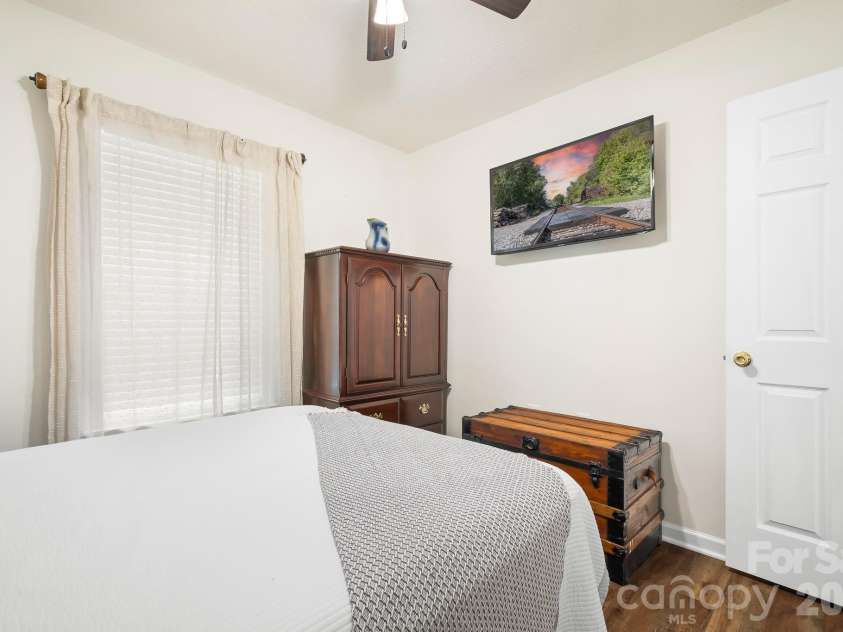 138 Valley Glen Drive, Troutman, NC 28166.  MLS# CAR4406093, YatesRealty ID 39973. 