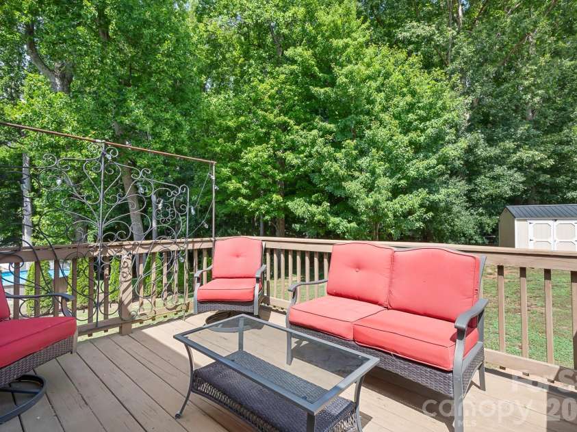 138 Valley Glen Drive, Troutman, NC 28166.  MLS# CAR4406093, YatesRealty ID 39973. 