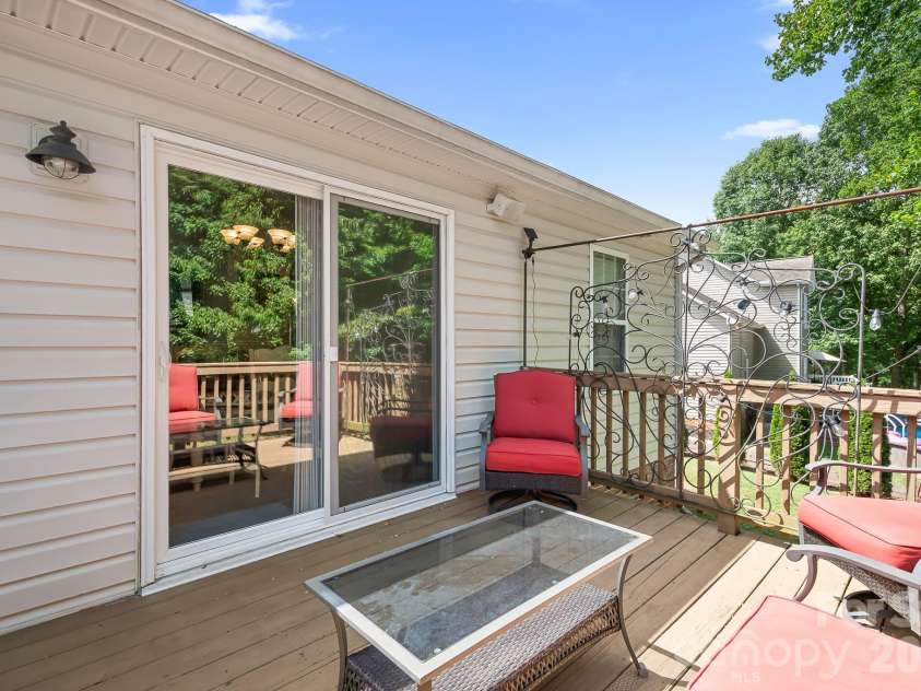 138 Valley Glen Drive, Troutman, NC 28166.  MLS# CAR4406093, YatesRealty ID 39973. 