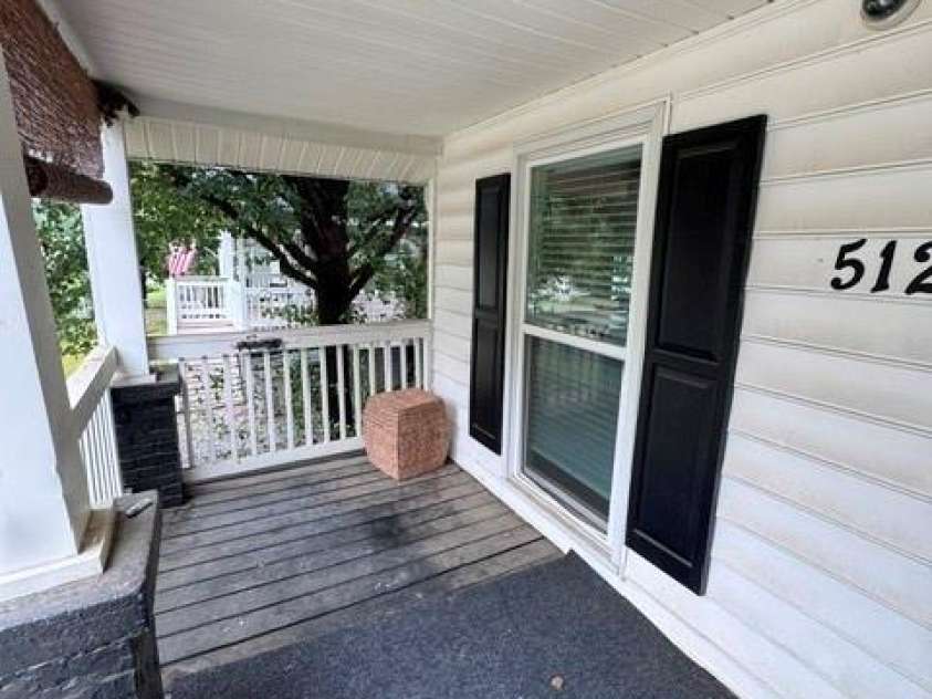 512 Gray Street, Gastonia, NC 28052.  MLS# CAR4407836, YatesRealty ID 39974. 