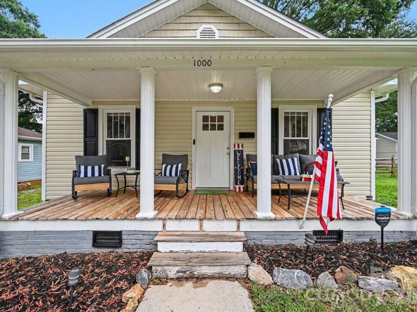 1000 Craven Avenue, Kannapolis, NC 28083.  MLS# CAR4407835, YatesRealty ID 39975. 
