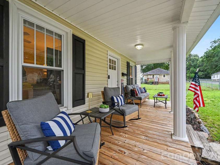 1000 Craven Avenue, Kannapolis, NC 28083.  MLS# CAR4407835, YatesRealty ID 39975. 