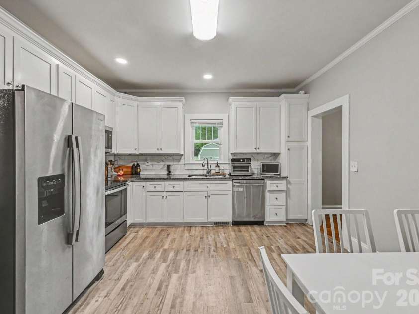 1000 Craven Avenue, Kannapolis, NC 28083.  MLS# CAR4407835, YatesRealty ID 39975. 
