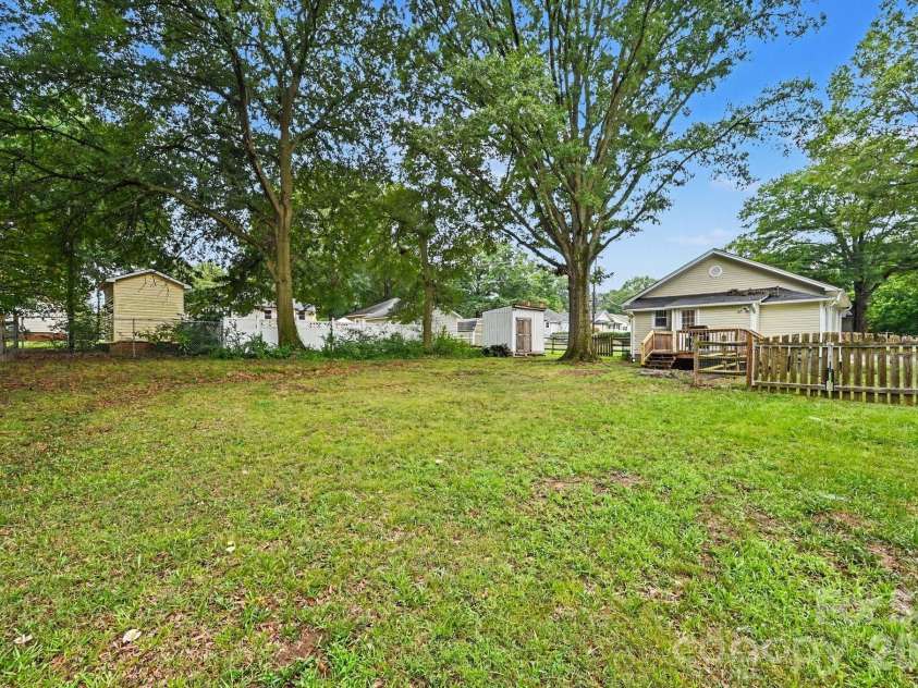 1000 Craven Avenue, Kannapolis, NC 28083.  MLS# CAR4407835, YatesRealty ID 39975. 