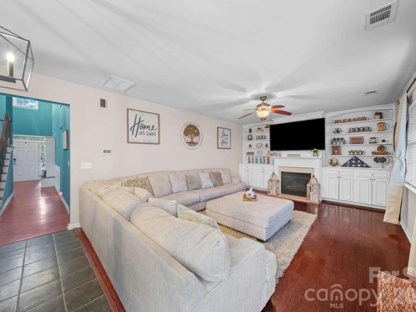 10906 Trout Creek Place, Davidson, NC 28036.  MLS# CAR4407543, YatesRealty ID 39976. Den