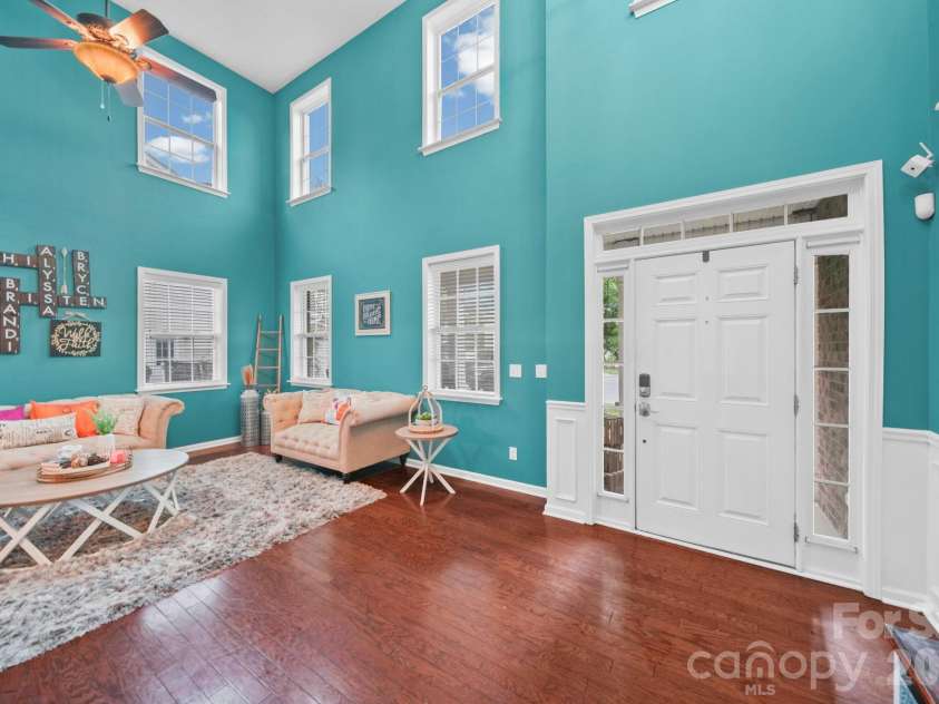 10906 Trout Creek Place, Davidson, NC 28036.  MLS# CAR4407543, YatesRealty ID 39976. Living Room