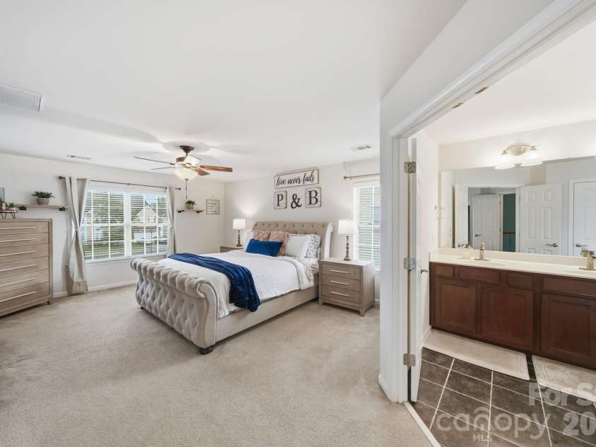 10906 Trout Creek Place, Davidson, NC 28036.  MLS# CAR4407543, YatesRealty ID 39976. Main Bedroom