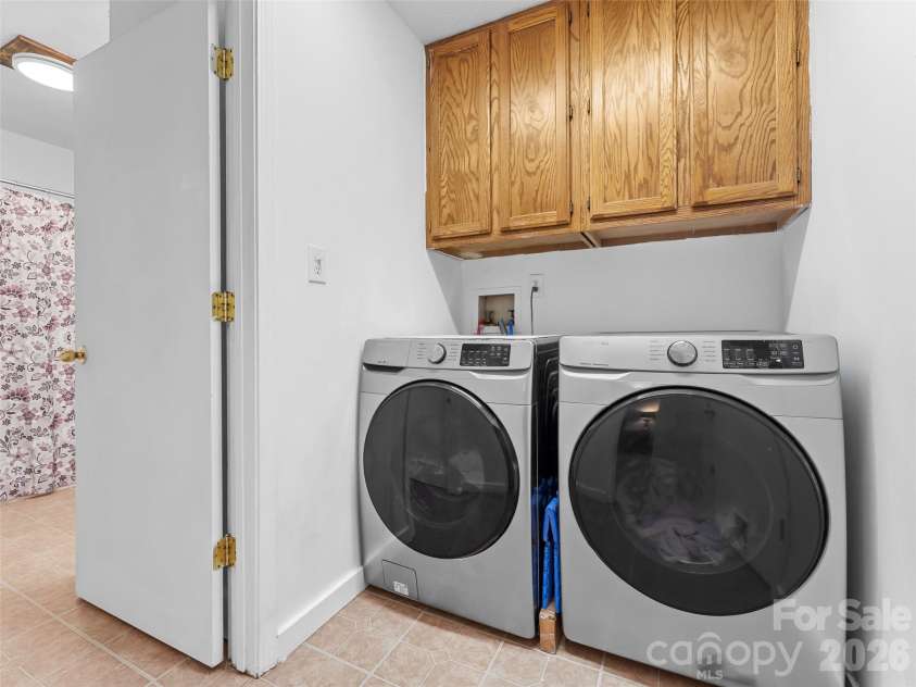 105 Big Bear Drive, Pisgah Forest, NC 28768.  MLS# CAR4403746, YatesRealty ID 39978. Laundry Room