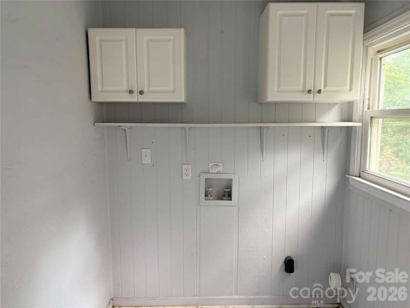102 York Street, Clover, SC 29710.  MLS# CAR4407867, YatesRealty ID 39980. Laundry Rm