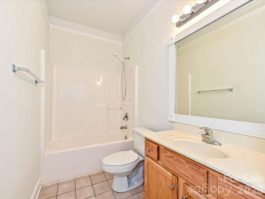 19715 Feriba Place, Cornelius, NC 28031.  MLS# CAR4407221, YatesRealty ID 39981. Hall Bathroom