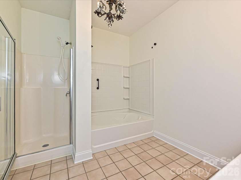 19715 Feriba Place, Cornelius, NC 28031.  MLS# CAR4407221, YatesRealty ID 39981. Primary Bathroom