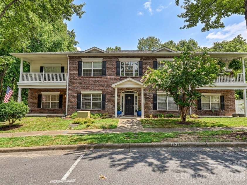 19715 Feriba Place, Cornelius, NC 28031.  MLS# CAR4407221, YatesRealty ID 39981. Welcome Home!