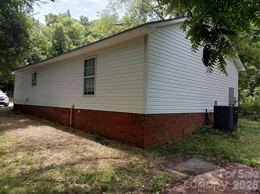105 Virginia Street, Rock Hill, SC 29730.  MLS# CAR4406910, YatesRealty ID 39984. 
