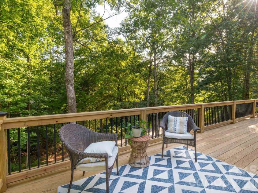 79 Midway Drive, Sylva, NC 28779.  MLS# CAR4407901, YatesRealty ID 39986. 