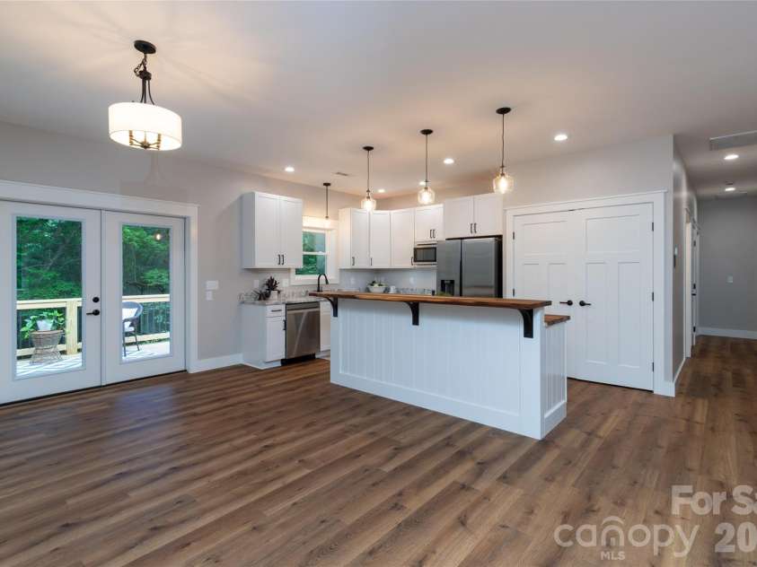 79 Midway Drive, Sylva, NC 28779.  MLS# CAR4407901, YatesRealty ID 39986. 