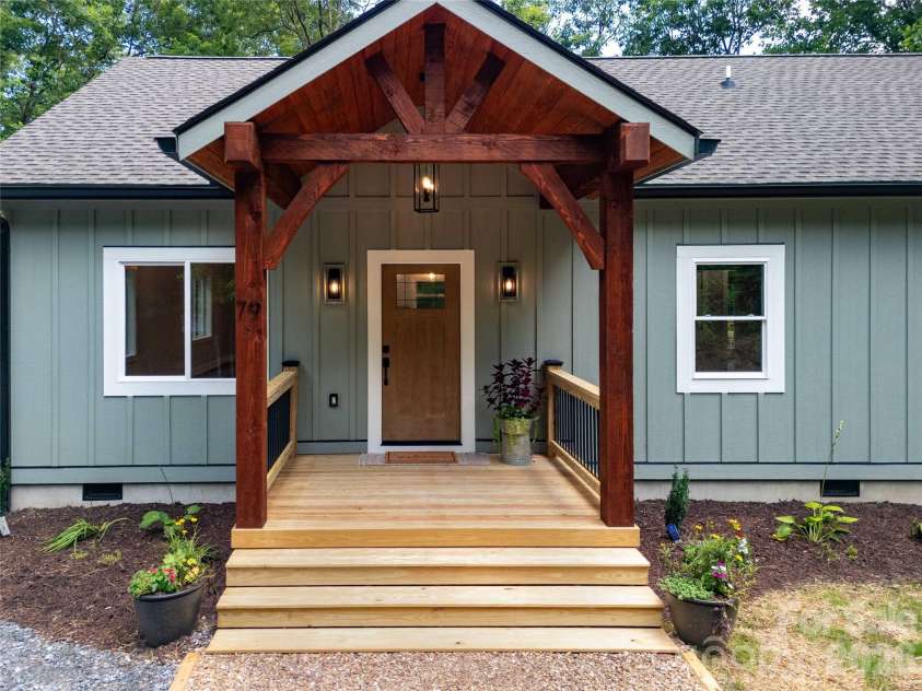 79 Midway Drive, Sylva, NC 28779.  MLS# CAR4407901, YatesRealty ID 39986. 