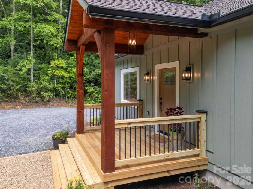 79 Midway Drive, Sylva, NC 28779.  MLS# CAR4407901, YatesRealty ID 39986. 