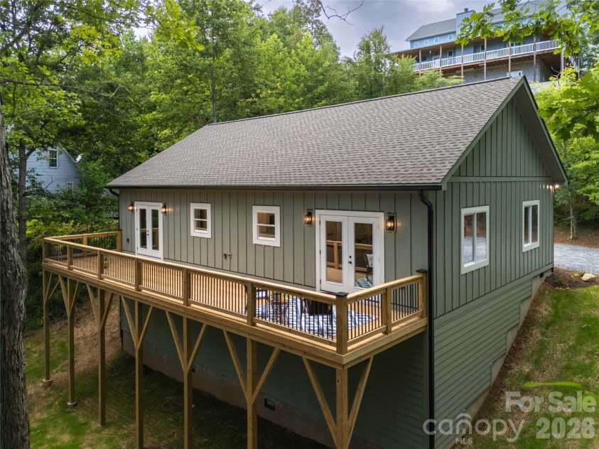 79 Midway Drive, Sylva, NC 28779.  MLS# CAR4407901, YatesRealty ID 39986. 