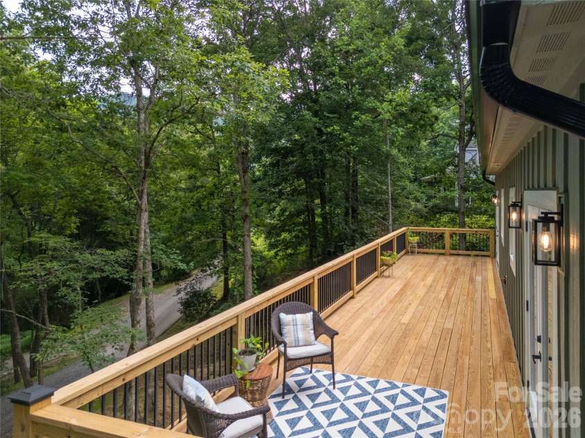 79 Midway Drive, Sylva, NC 28779.  MLS# CAR4407901, YatesRealty ID 39986. 