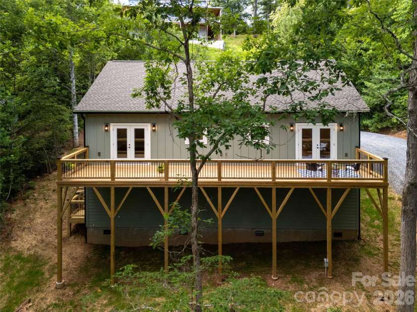 79 Midway Drive, Sylva, NC 28779.  MLS# CAR4407901, YatesRealty ID 39986. 