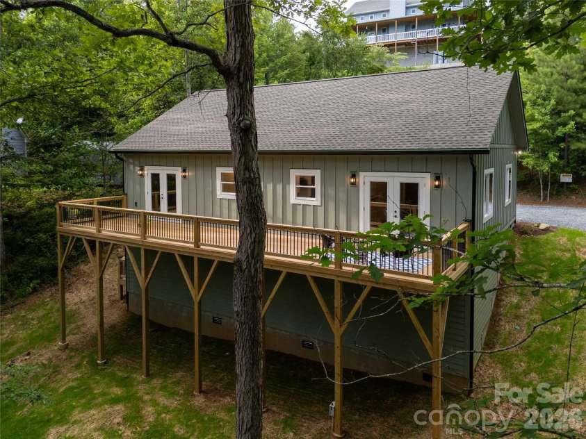 79 Midway Drive, Sylva, NC 28779.  MLS# CAR4407901, YatesRealty ID 39986. 