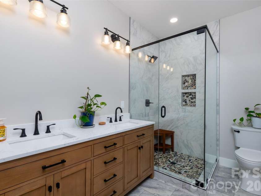 79 Midway Drive, Sylva, NC 28779.  MLS# CAR4407901, YatesRealty ID 39986. Master bath