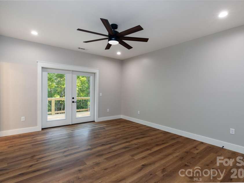 79 Midway Drive, Sylva, NC 28779.  MLS# CAR4407901, YatesRealty ID 39986. Master bedroom
