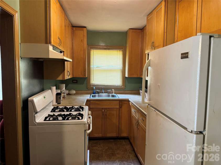 945 Confederate Avenue, Rock Hill, SC 29730.  MLS# CAR4400873, YatesRealty ID 39987. 