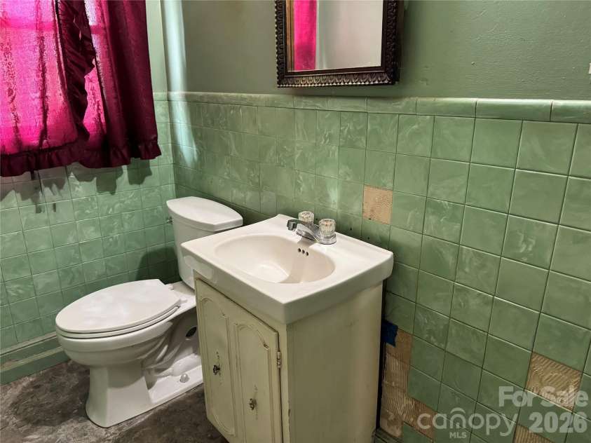 945 Confederate Avenue, Rock Hill, SC 29730.  MLS# CAR4400873, YatesRealty ID 39987. 