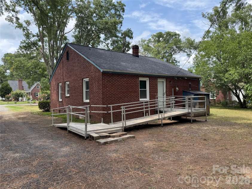 945 Confederate Avenue, Rock Hill, SC 29730.  MLS# CAR4400873, YatesRealty ID 39987. 